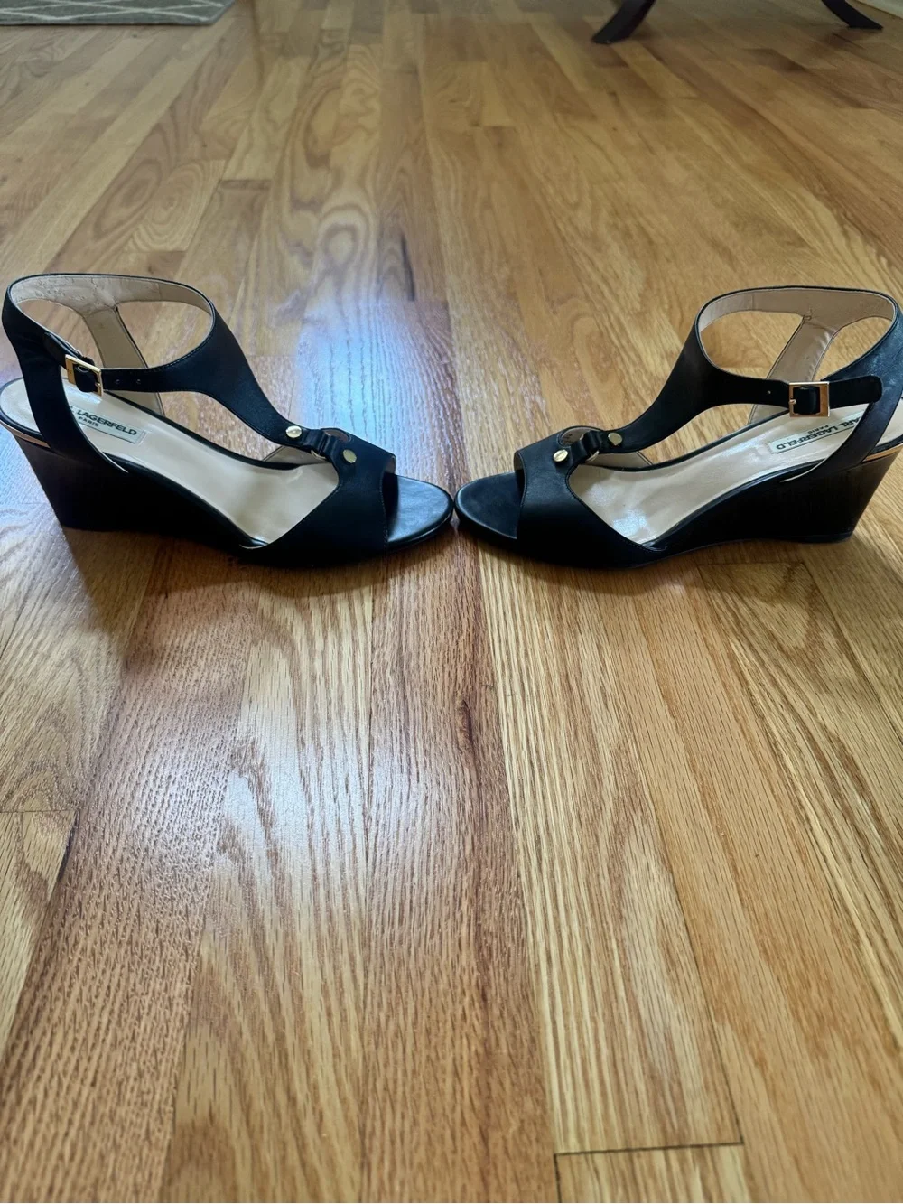 Karl Lagerfield Affre Black Leather Wedge Sandal, size 7.5 M - Picture 4 of 11